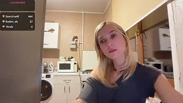 XXX chat uživo modela AngelJeni
