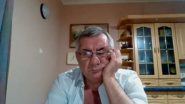 XXX chat uživo modela machomale3
