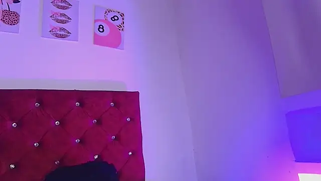 BuckAdamsのライブXXXチャット