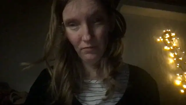Chat +18 de Kittymarlene ao vivo