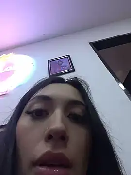 Nahial1 – Live XXX-chat