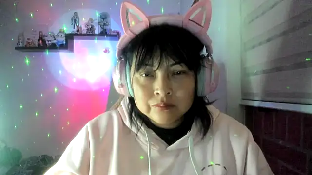 Živý XXX chat Shaddycute_