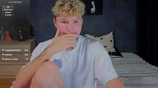 worgazmman Live XXX chat