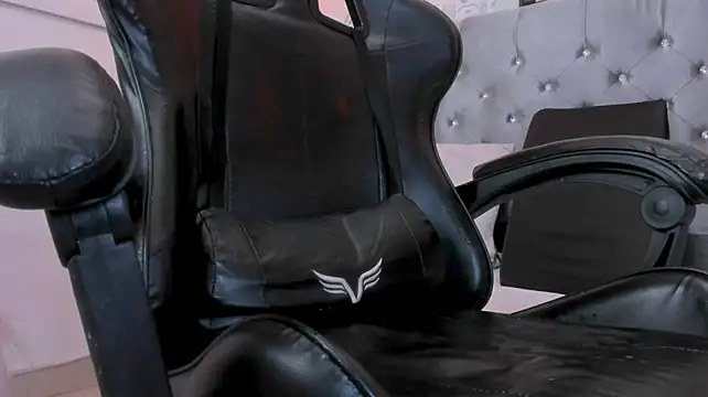 Chat +18 de nymphomanya ao vivo