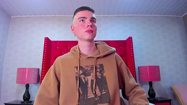 NickWild Adlı Modelin Canlı XXX Sohbeti