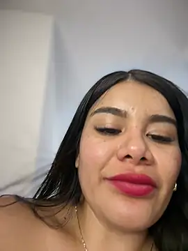 צ'אט XXX בשידור חי של Issane_Peru