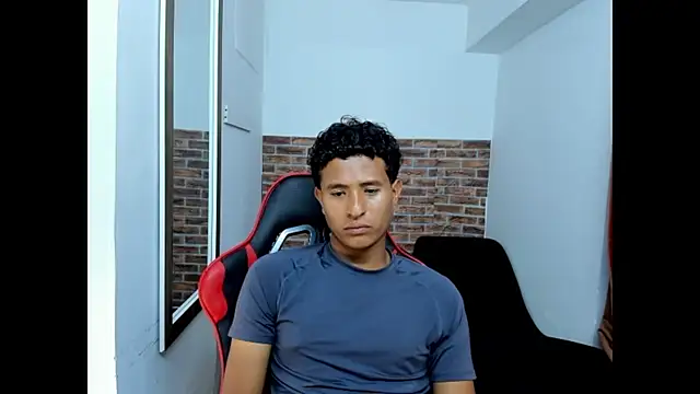WIZARD-ALESSANDRO's Live XXX Chat