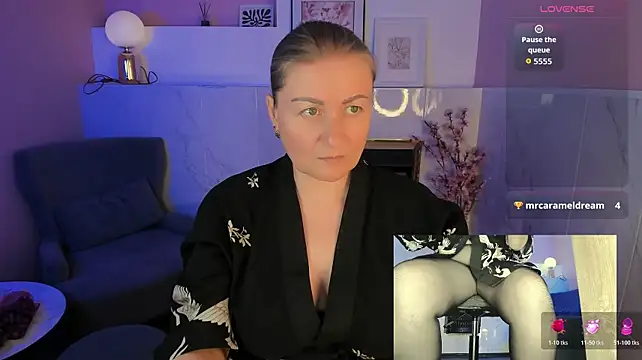 Alexandra_Kind élő XXX-chatje