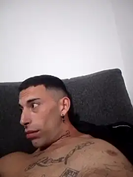 IlBos9769 Chat XXX in diretta