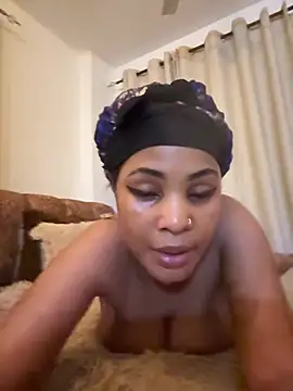 Queen_delicius Chat XXX in diretta