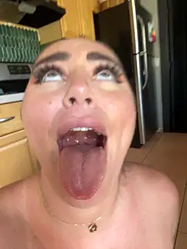 lovely_beast Live XXX Chat