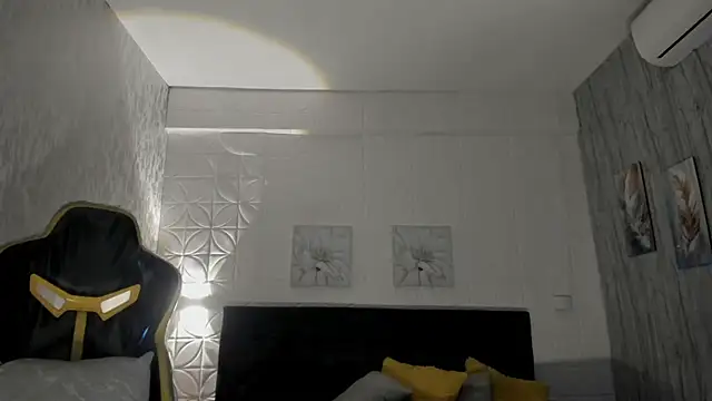XXX chat uživo modela FalconTeam89