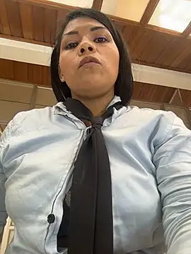 Chat +18 de Emilly__Bown_ ao vivo