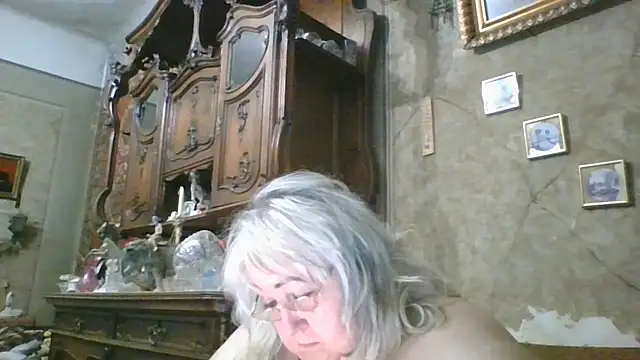 Lala-Love56 Chat XXX in diretta
