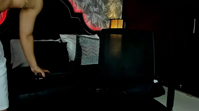 DilanMiller_'s Live XXX Chat