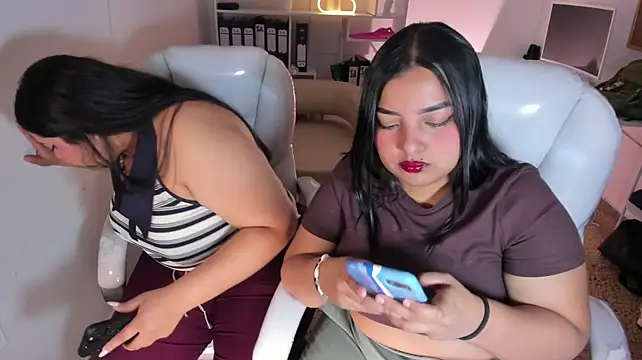 Czat XXX na żywo – Mia_roussee_