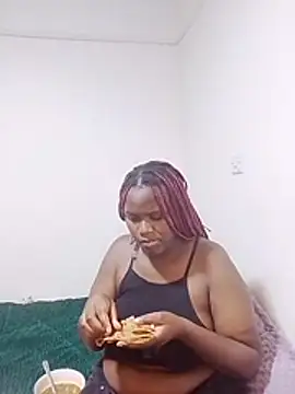 Chatroom XXX en direct de Wairimu1