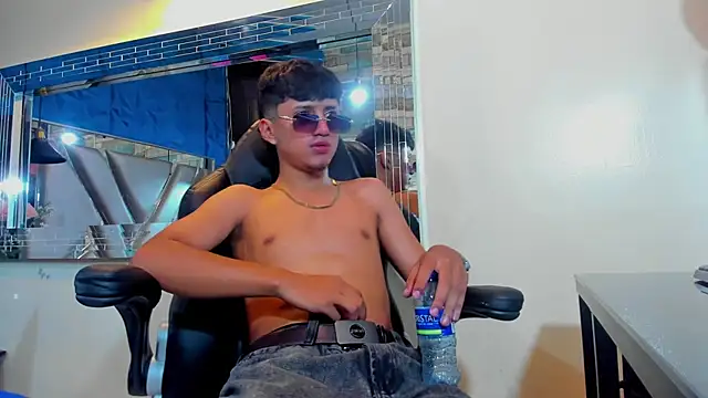 Chat XXX en directo de Mr_Dylan1