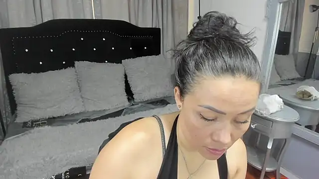 Chat +18 de gaby_trent ao vivo