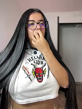 Devilsweet17's Live XXX Chat