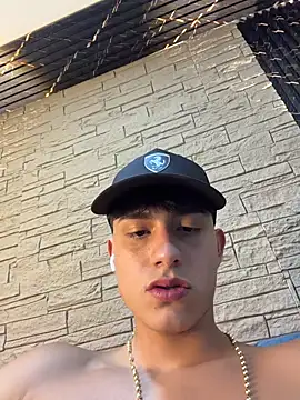 Lander_Cruz Live XXX-Chat