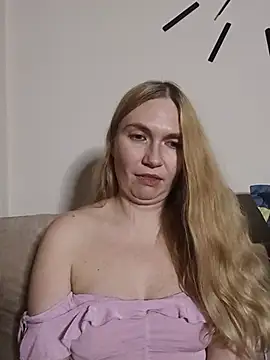 KisaVixen Chat XXX in diretta