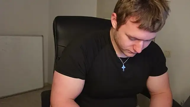 XXX chat uživo modela Richard_Dullas