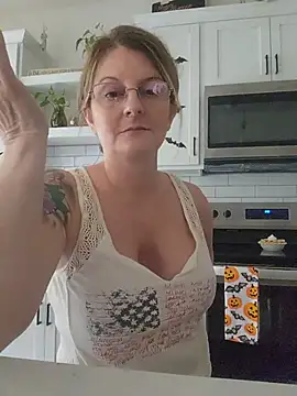 Femininefirexo1's Live XXX Chat