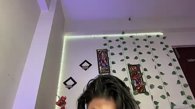 Naira_fit Adlı Modelin Canlı XXX Sohbeti