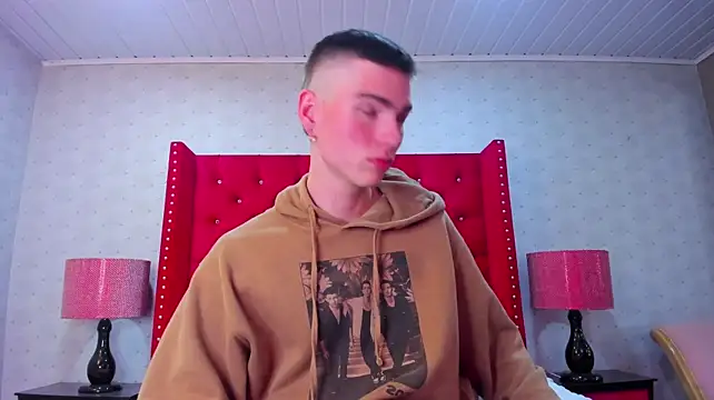 צ'אט XXX בשידור חי של NickWild