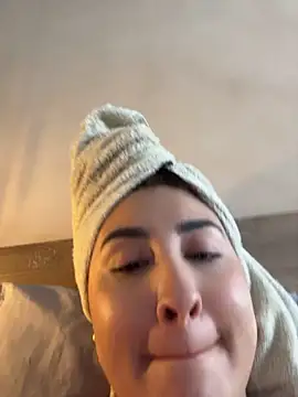 AnushaKumari élő XXX-chatje