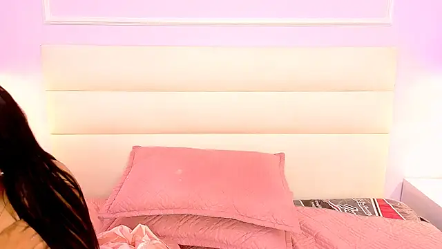 Chat +18 de Emma_and_Tara ao vivo
