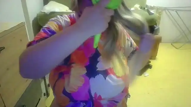 Meliss_Official9 XXX чат на живо