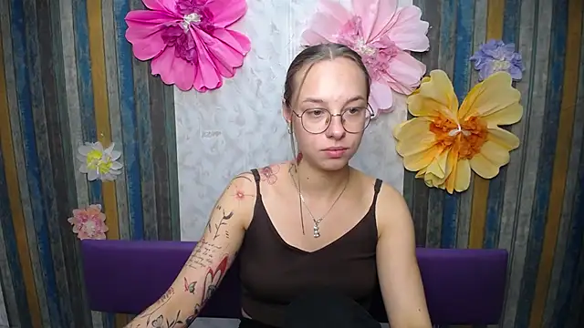 Chatroom XXX en direct de SteshaGlass