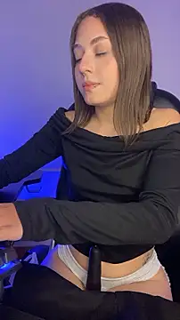 Chat +18 de PrettyAmber ao vivo
