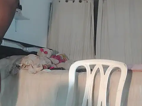 taylor_hot98 XXX чат на живо