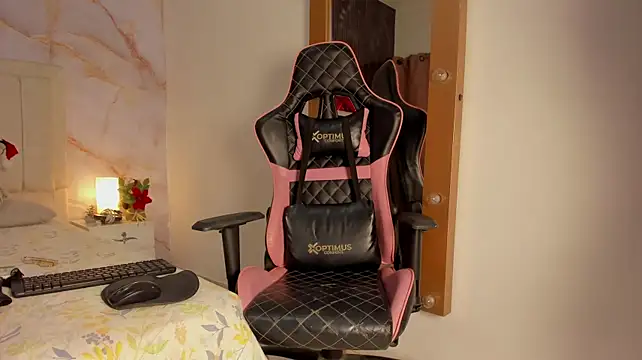 Živý XXX chat EvelynXSinclair