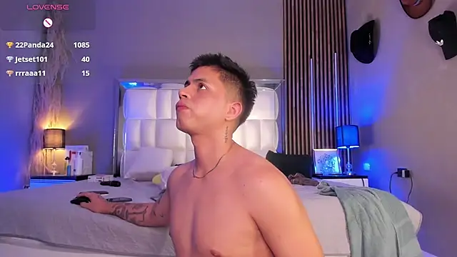 Niicky1_ élő XXX-chatje