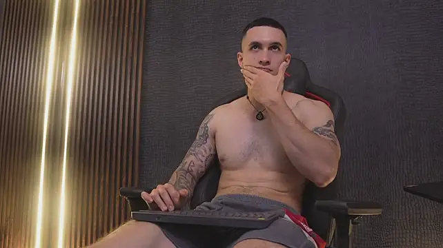 JacksonOlsenn Webcam Show