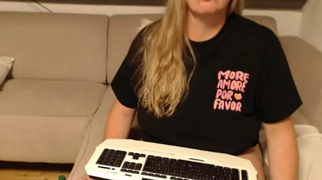 KimMitchelli Live XXX-Chat