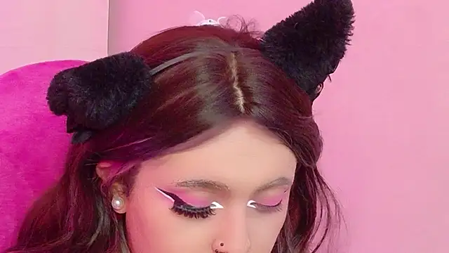 XXX chat uživo modela Sachi_Meow