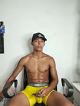 Demiansteven444 라이브 XXX 채  팅