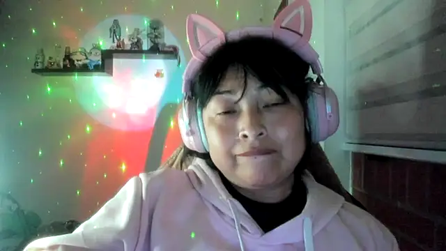 Živý XXX chat Shaddycute_