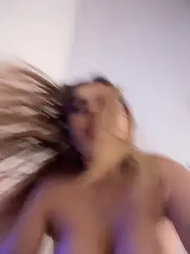 XXX chat uživo modela Colibri_xxx