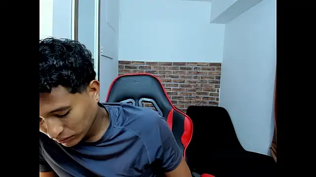 WIZARD-ALESSANDRO Live XXX Chat
