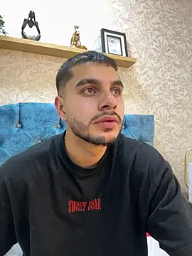 AmadeoWild – Naživo XXX chat