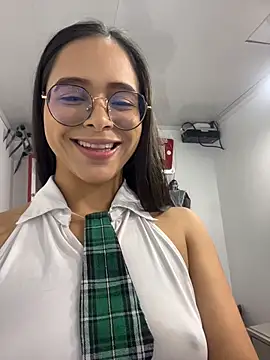XXX chat uživo modela HappyKittyXXX