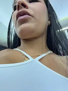 Živý XXX chat Elara_Luxe