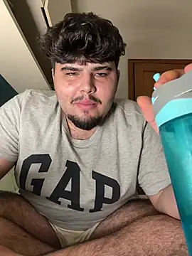 Yannick04 XXX чат на живо