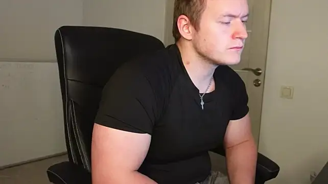 XXX chat uživo modela Richard_Dullas